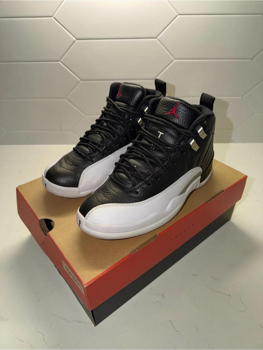 Jordan Playoff 12 Size 7.5